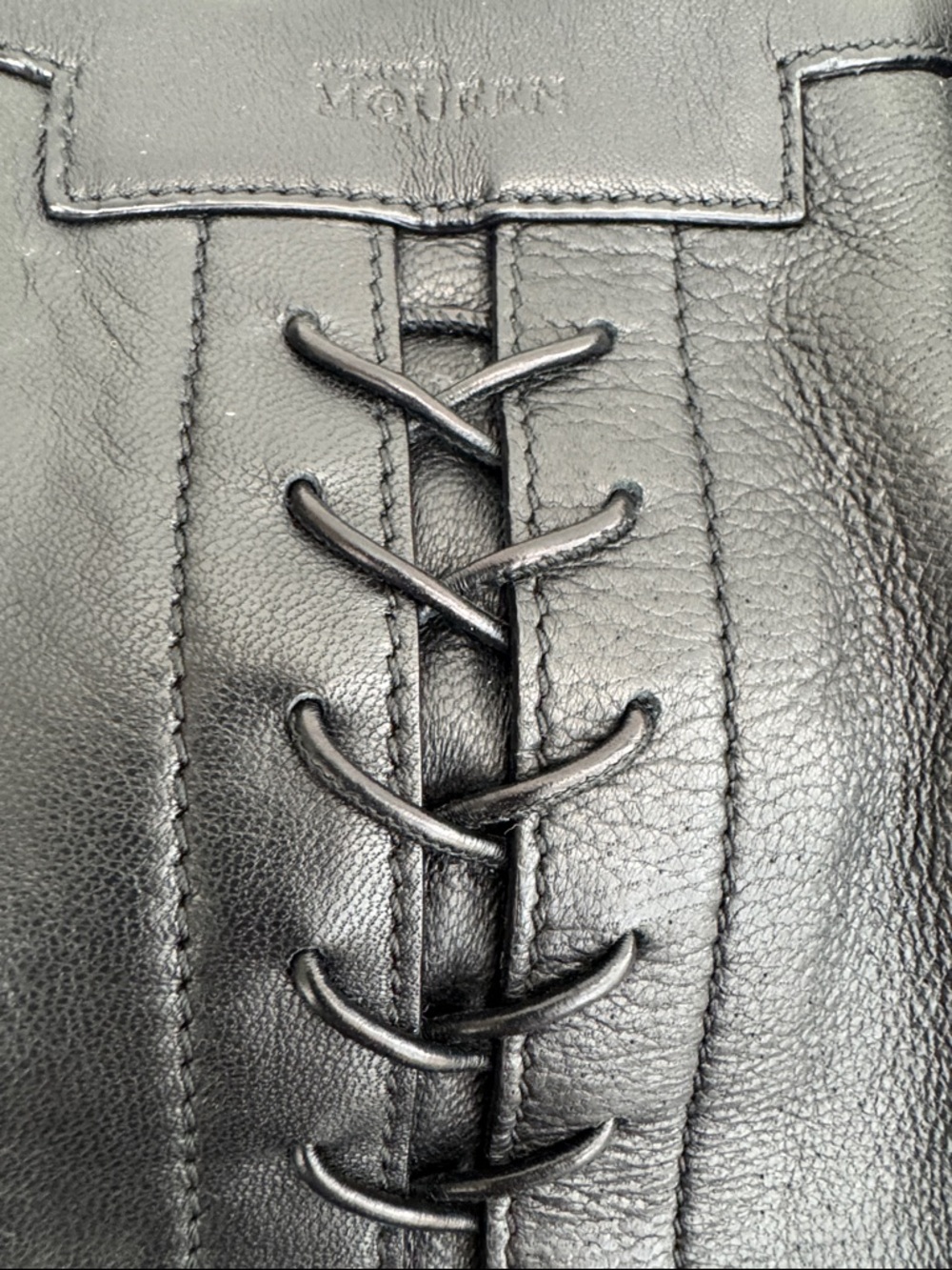 Alexander McQueen Vintage Black Leather De Manta Clutch With Corset Lacing - Picture 6 of 17